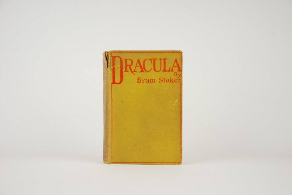 dracula1897a.jpg