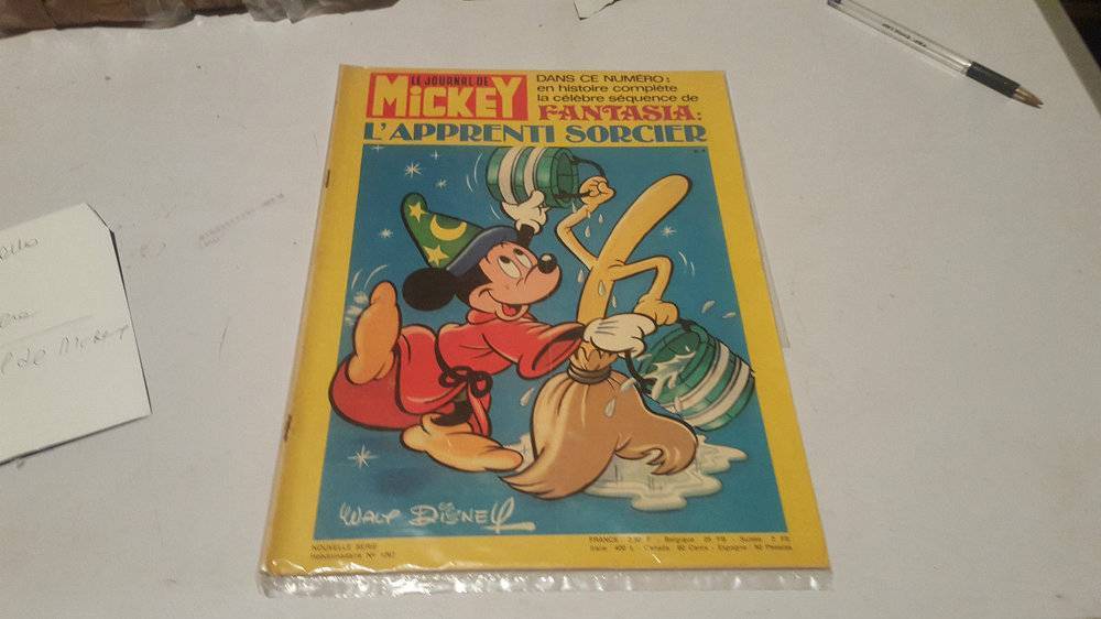 mickey  JOURNAL DE MICKEY NUMERO 1267 ANNEE 1976.jpg