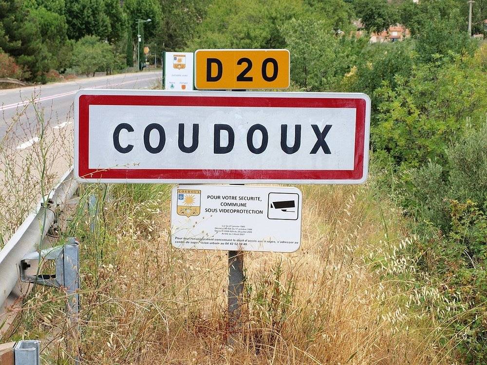 533689999_1200px-Coudoux-FR-13-panneau_dagglomration-01.thumb.jpg.03877d871c4e235b1178cac79e2300e9.jpg