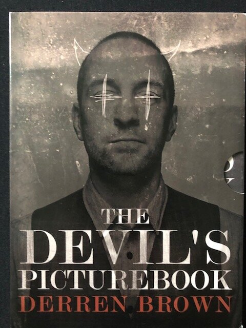 The Devil&#39;s Picturebook de Derren Brown - Vidéos - ▷ Virtual Magie - l&#39;actualité des magiciens