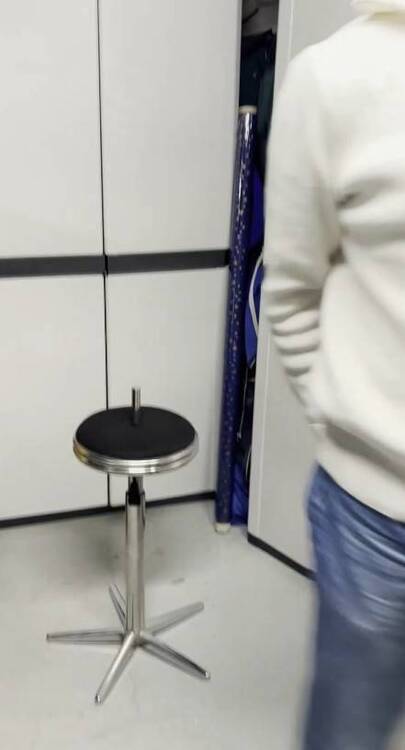 TABOURET HUMORISIQUE 3.jpg